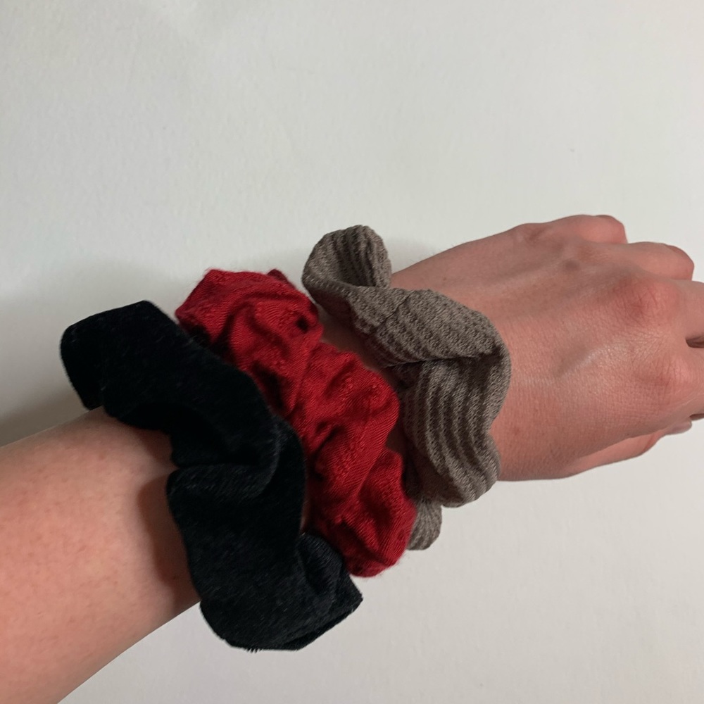 Neutral Scrunchie Set - Picture 5 of 5